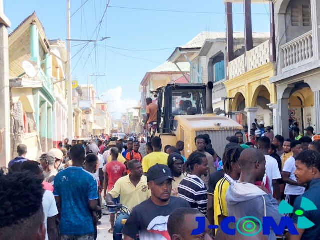 Σεισμός στην Αϊτή - Απελπισία με 1.000 νεκρούς - Εκατοντάδες αγνοούμενοι