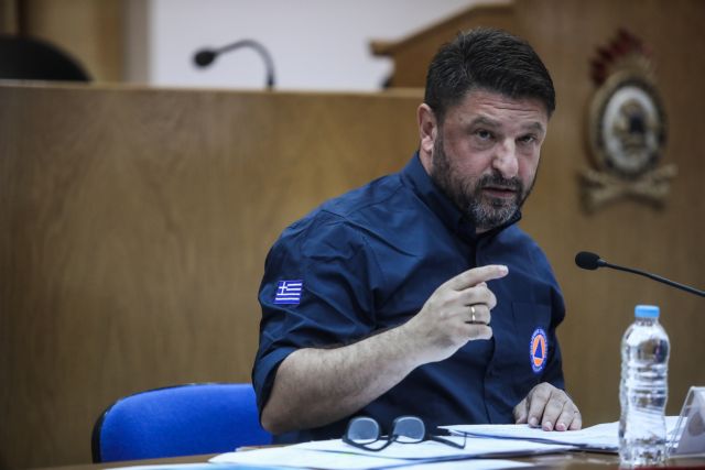 Σάλος με καθηγητή του ΑΠΘ – Συσχετίζει το ισχαιμικό επεισόδιο του Χαρδαλιά με το εμβόλιο