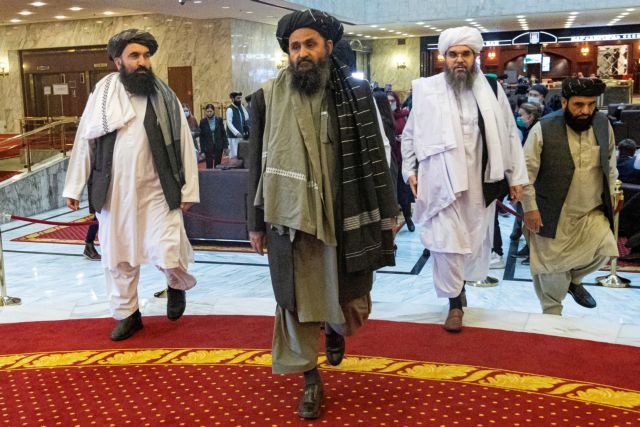 Αφγανιστάν – Οι Ταλιμπάν διορίζουν υπουργό Aμυνας… πρώην κρατούμενο του Γκουαντάναμο
