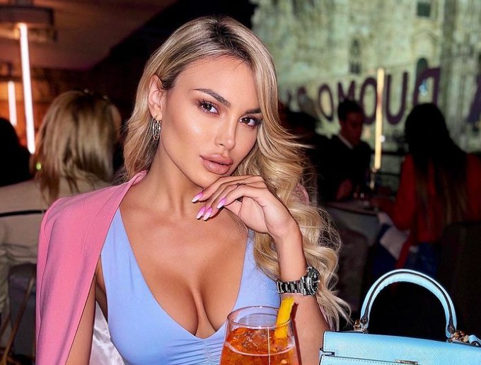 Αλεξάνδρα Παναγιώταρου – Έβαλε το σούπερ καυτό μπικίνι της και «μοίρασε» εγκεφαλικά