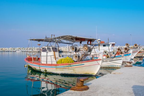 Υπογραφή ΚΥΑ για τα πιστοποιητικά αργίας αλιευτικών πλοίων