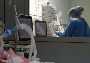 Κοροναϊός – Οι ανεμβολίαστοι γεμίζουν τις ΜΕΘ και «γκρεμίζουν» το τείχος ανοσίας – Εφιαλτικές προβλέψεις για «μαύρο» Σεπτέμβρη