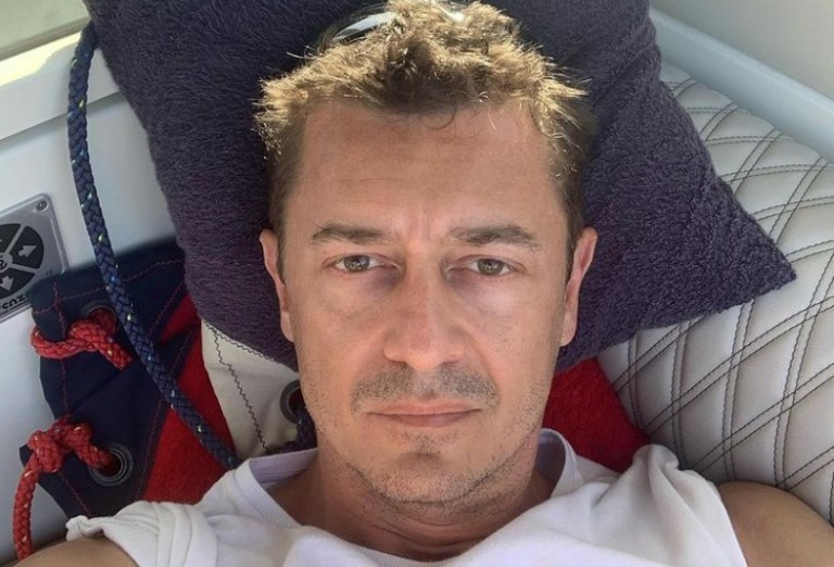 Αντώνης Σρόιτερ – Βρήκε τον πιο ανατρεπτικό τρόπο για να γυρίσει στην Αθήνα