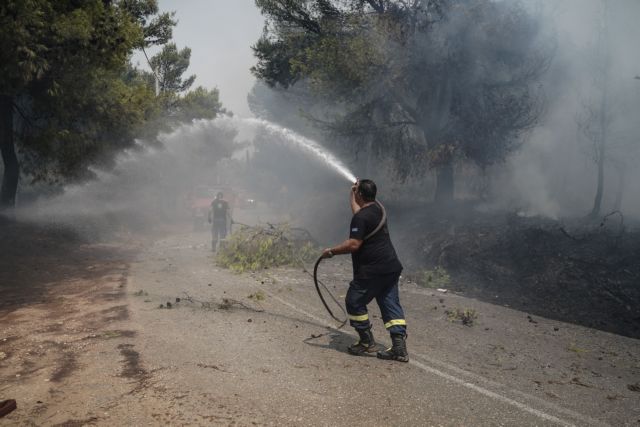 Τρόμος με την αναζωπύρωση στη Βαρυμπόμπη – Μήνυμα του 112 για εκκένωση της Ιπποκράτειου Πολιτείας & της Δροσοπηγής