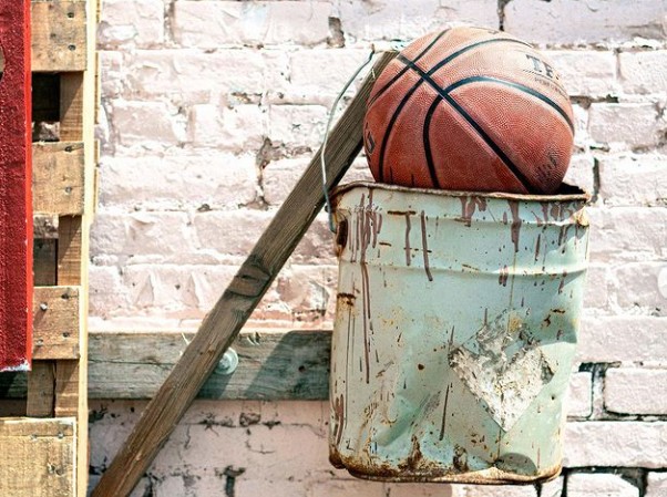 Εικαστική μπασκέτα στους δρόμους του Μπρούκλιν