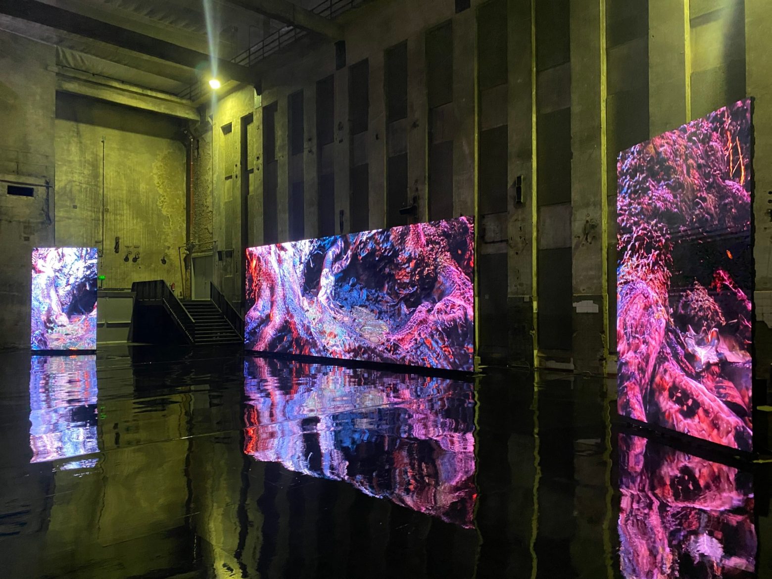 «Berl-Berl» – Εγκατάσταση στο Berghain, το πιο φημισμένο νάιτ κλαμπ του Βερολίνου