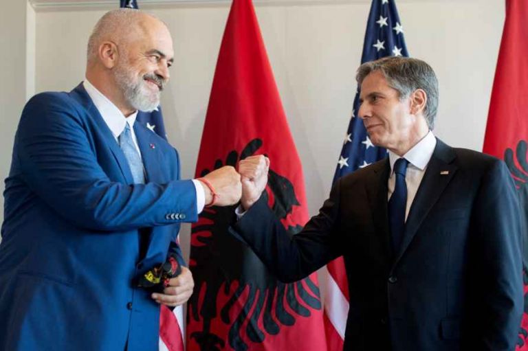 Μπλίνκεν – Ευχαριστίες και εγκώμια στον Ράμα για την υποδοχή αφγανών προσφύγων