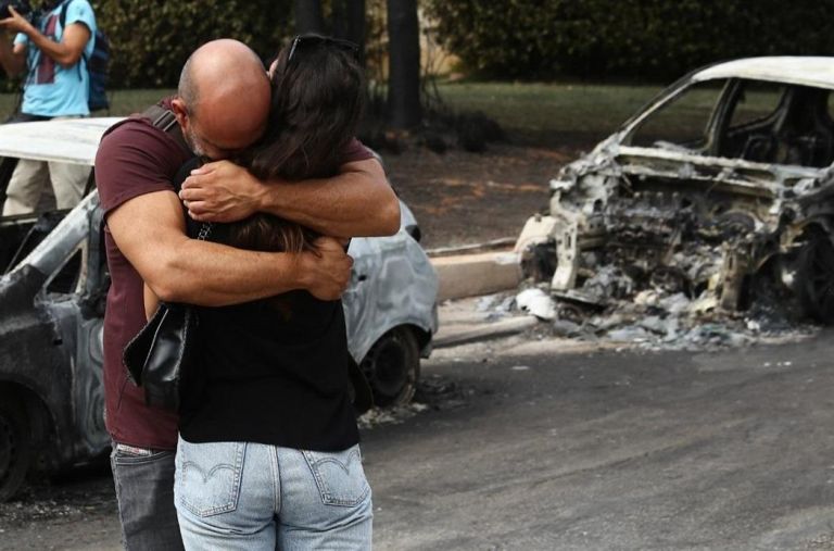 Πριν ξαναμιλήσεις κοροϊδευτικά για «εκκένωση», θυμήσου τους νεκρούς στο Μάτι και στην Ηλεία