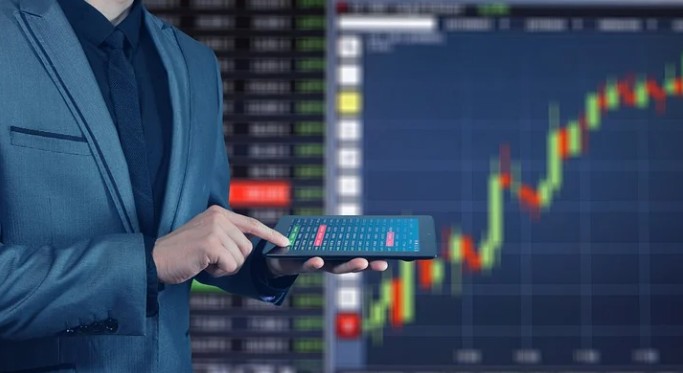 Καύσωνας και πυρκαγιές εκτοξεύουν τον πληθωρισμό – Αισχροκέρδεια καταγγέλει το ΙΝΚΑ