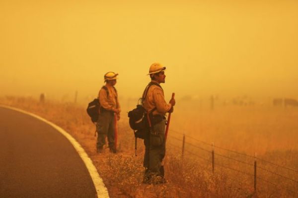 Καλιφόρνια – Η πυρκαγιά Ντίξι συνεχίζει την καταστροφική της πορεία – Στάχτη εκατοντάδες σπίτια