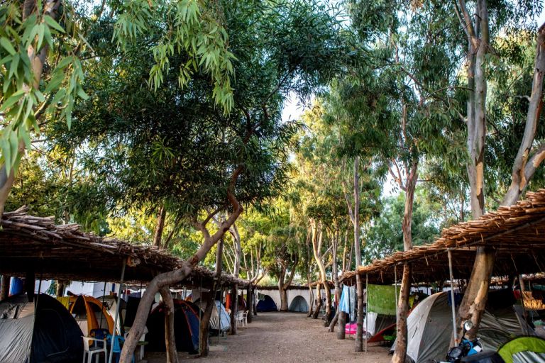 Φωτιά στην Εύβοια-Συγκλονιστικό βίντεο από το καμένο camping στην Αγία Άννα