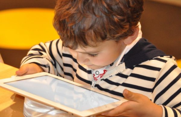 Αύξηση της μυωπίας στα παιδιά μπορεί να συνδέεται με την πανδημία