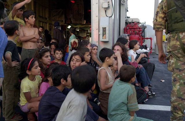 Ισπανία – Στο στόχαστρο η κυβέρνηση για τις απελάσεις ανήλικων μεταναστών |  in.gr