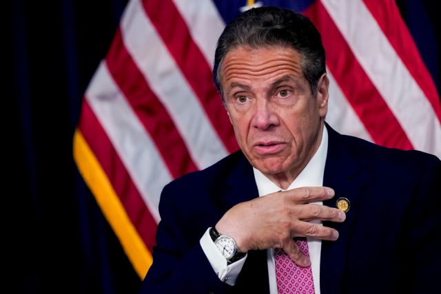 Παραιτήθηκε ο κυβερνήτης της Νέας Υόρκης Άντριου Κουόμο μετά τις καταγγελίες για σεξουαλική παρενόχληση