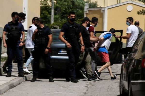 Δάφνη: Προφυλακιστέος ο συζυγοκτόνος – Τα «γύρισε» στην απολογία του