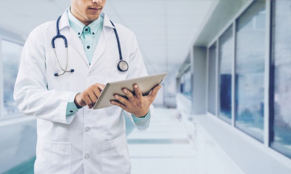 ΟΕΝΓΕ – Καλεί τους γιατρούς να μην καταθέσουν τα πιστοποιητικά εμβολιασμού