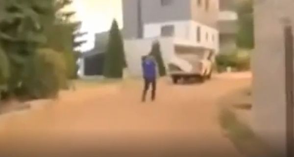 Φωτιά στην Αττική – «Επίθεση» πολίτη σε δημοσιογράφο στη Δροσοπηγή – «Τι κάνετε κύριε, σας παρακαλώ»