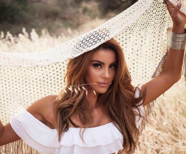 Ειρήνη Παπαδοπούλου – Ξεφάντωσε στα γενέθλιά της μεταξύ Ελλάδας και Αιγύπτου