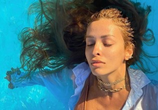 Ελένη Φουρέιρα – Φωτογραφίες με καυτό σορτς και ανοιχτό πουκάμισο που προκαλούν ίλιγγο