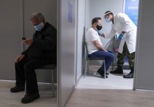 Ορόσημο ο Σεπτέμβρης για την ανοσία – Ο στόχος για εφτά εκατομμύρια εμβολιασμένους – Στο τραπέζι η επέκταση της υποχρεωτικότητας