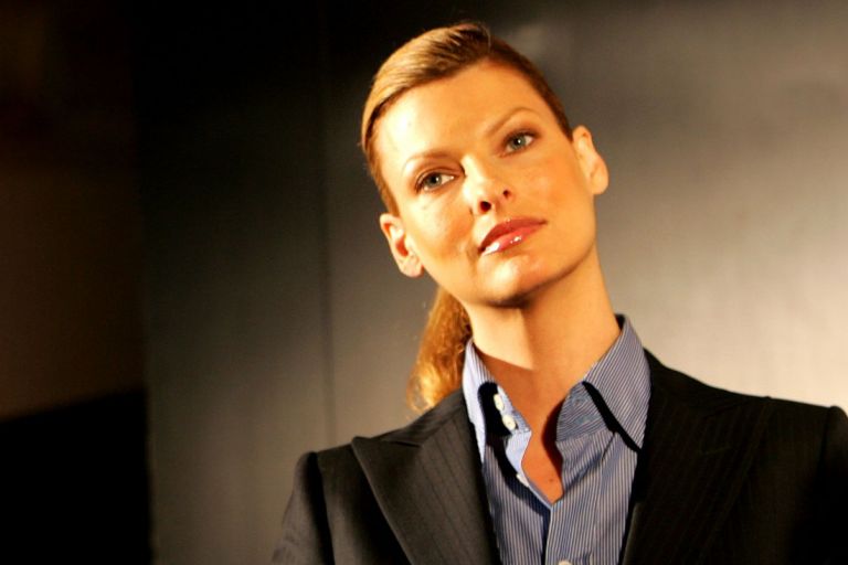 Η Λίντα Ευαγγελίστα σε… άνδρα – Ο κούκλος 15χρονος γιος που μεγαλώνει με την Σάλμα Χάγιεκ