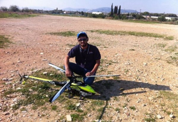 Σύνταξη στην οικογένεια του εθελοντή πυροσβέστη Βασίλη Φιλώρα ανακοίνωσε ο πρωθυπουργός