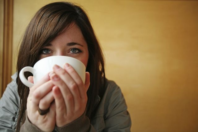 Έρευνα – Έως τρεις καφέδες την ημέρα μειώνουν τον κίνδυνο εγκεφαλικού και καρδιαγγειακού θανάτου