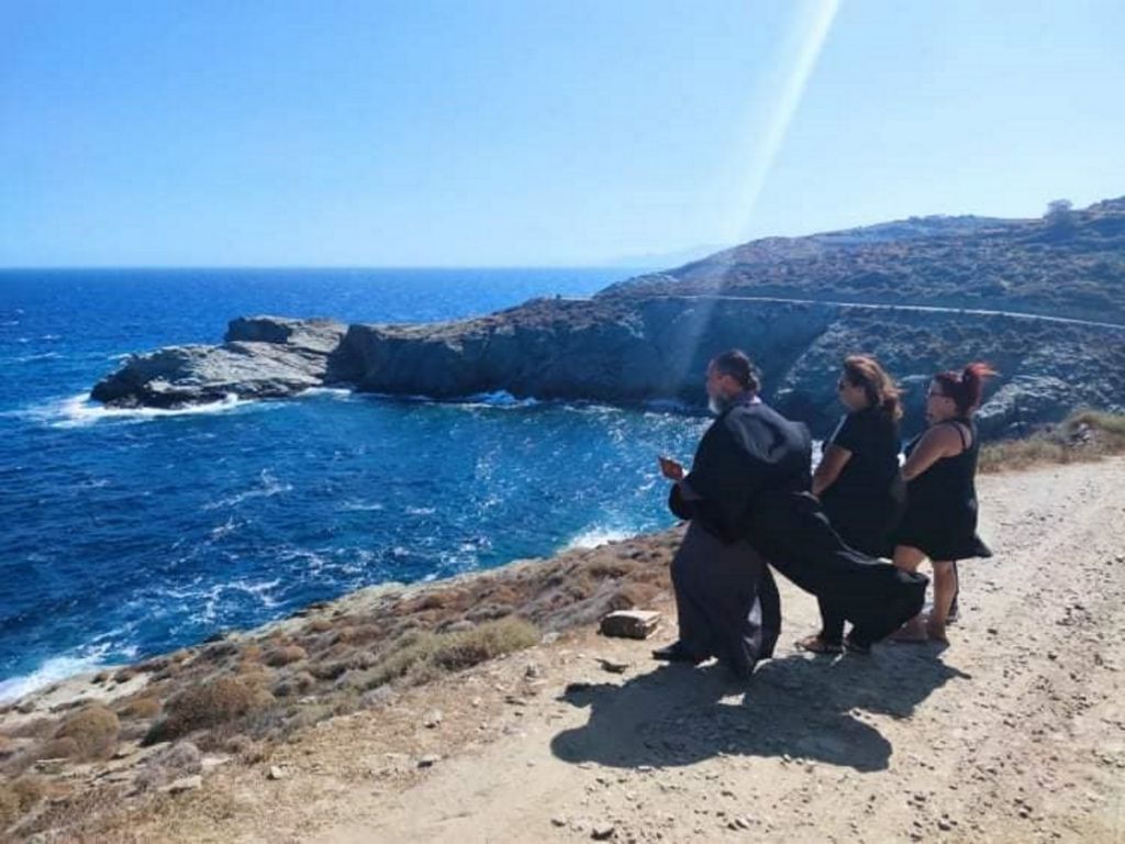 Φολέγανδρος – Τρισάγιο για τη Γαρυφαλλιά – Δεν ξέχασαν την αδικοχαμένη κοπέλα