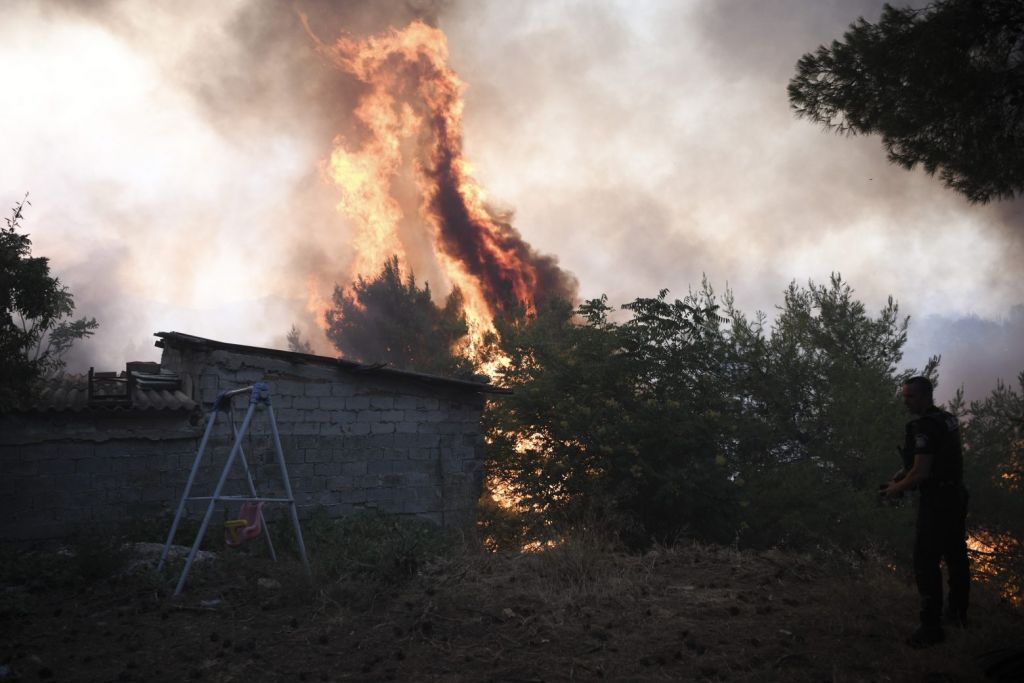 Φωτιές – Στο «κόκκινο» Αττική και άλλες πέντε περιοχές – Πού υπάρχει πολύ υψηλός κίνδυνος