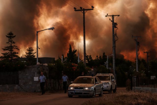 Καταγγελία Σπίρτζη - Η εντολή στους πυροσβέστες είναι «αφήστε το Κρυονέρι και πηγαίνετε Δροσοπηγή»