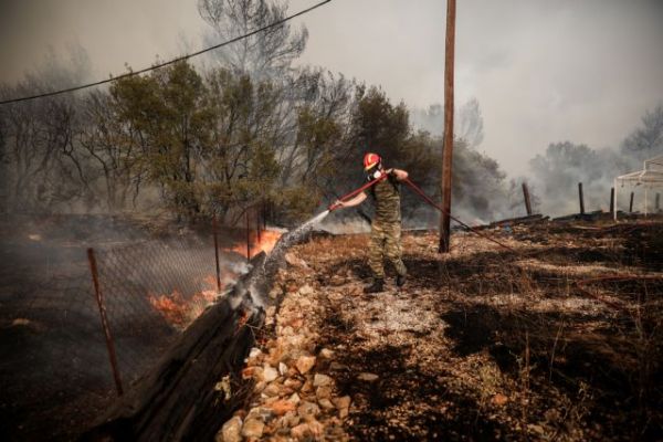 Σπίρτζης – Κοινός στόχος όλων μας να μην χαθεί κανείς από τη φωτιά