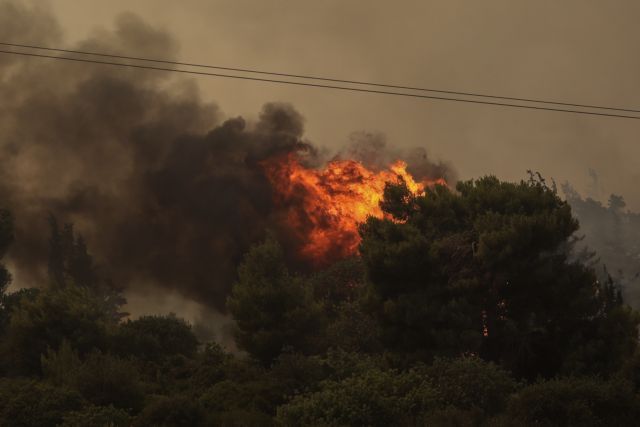 Βαρυμπόμπη - Διαψεύδει ο ΑΔΜΗΕ ότι η φωτιά ξεκίνησε από εγκαταστάσεις του