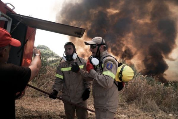 Ακραίος κίνδυνος πυρκαγιάς στην Αττική και άλλες 5 περιοχές την Παρασκευή – Δείτε πού