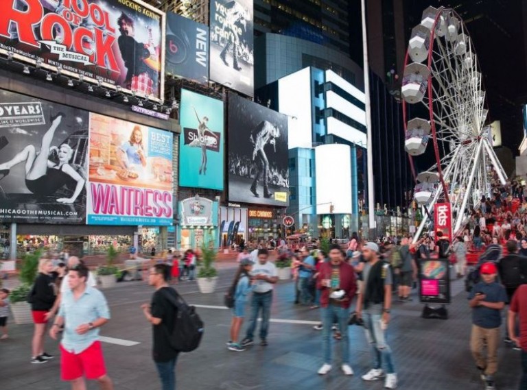 «A Fountain for Survivors» – Το πρώτο σιντριβάνι της Τimes Square