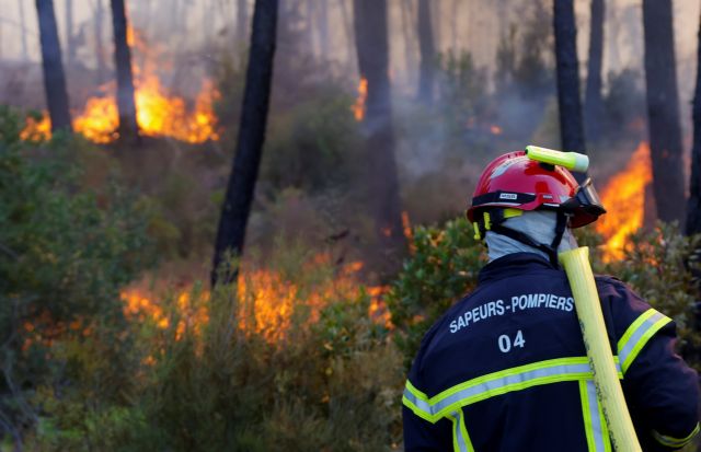 Γαλλία - Δύο νεκροί από τις φωτιές - δεκάδες τραυματίες