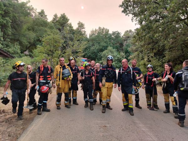 Φωτιά στην Αττική – Στη μάχη και οι Γάλλοι πυροσβέστες
