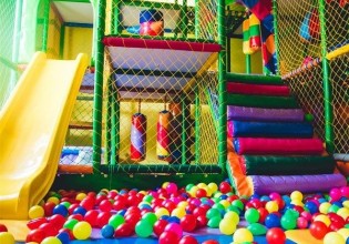 Κοροναϊός – Προ των πυλών κι άλλα μέτρα – Τι θα γίνει με τους παιδοτόπους και τα τεστ για τους αθλητές