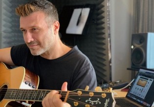 Γιάννης Πλούταρχος – Φωτογραφία μαζί με τα παιδιά του