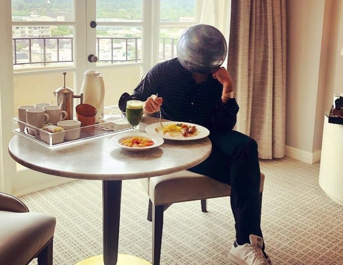 Σοκάρει διάσημος αστέρας του Χόλιγουντ – «Δεν θεωρώ το μπάνιο απαραίτητο»