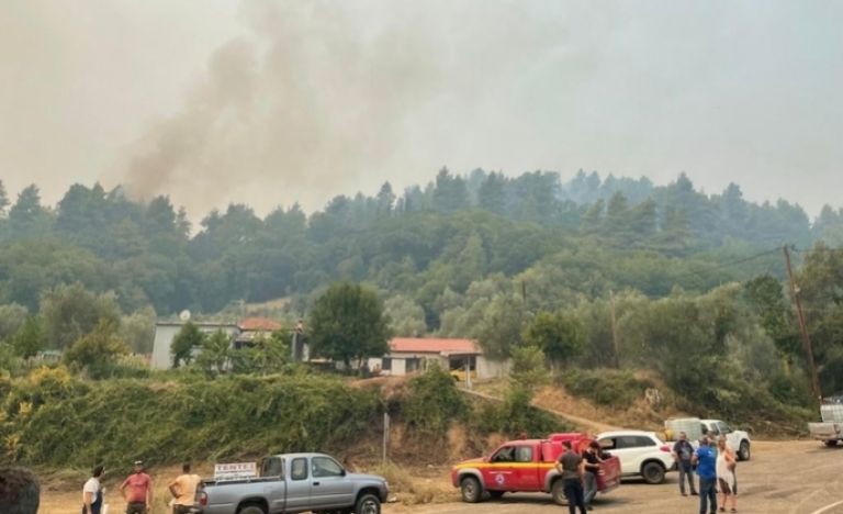 Φωτιές – Μάχη με τις αναζωπυρώσεις σε Αρκαδία και Μεσσηνία