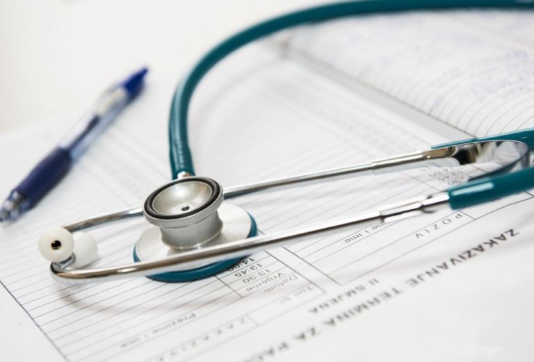 Μικραίνει αναδρομικά ο προϋπολογισμός του ΕΟΠΥΥ