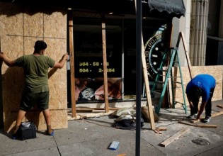 ΗΠΑ – Ενισχύθηκε ο τυφώνας Άιντα – Θυελλώδεις άνεμοι εντάσεως 185 χλμ την ώρα