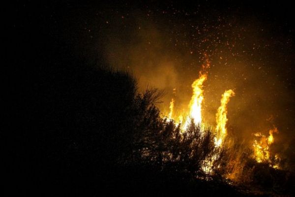 Φωτιά στη Γορτυνία – Αρκετά δύσκολη η κατάσταση