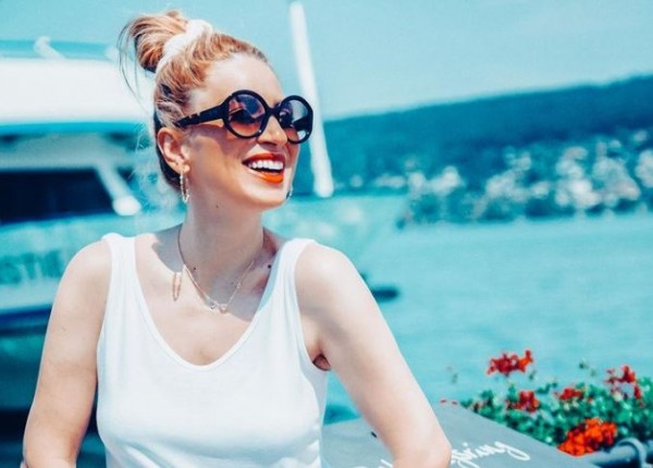 Μαρία Ηλιάκη – Επέστρεψε στην Ελλάδα – Το βίντεο από το σπίτι της