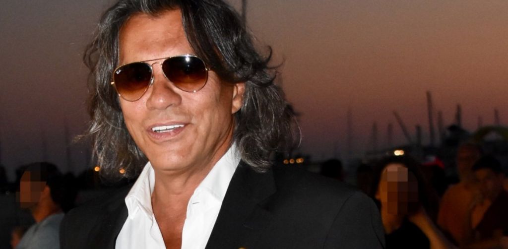 Ηλίας Ψινάκης – Δείτε πώς ήταν στα πρώτα του επαγγελματικά βήματα