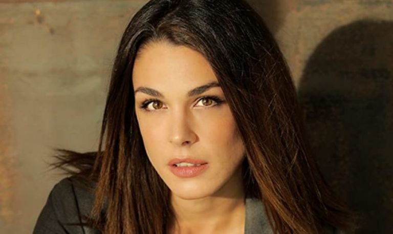 Ιωάννα Τριανταφυλλίδου – Πιο όμορφη από ποτέ ποζάροντας με την αδερφή της