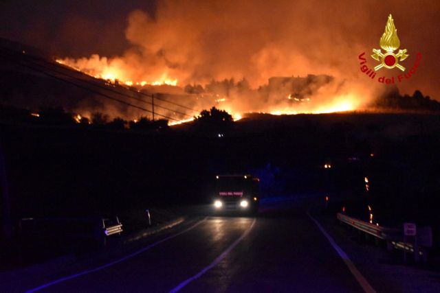 Ιταλία - Κύμα καύσωνα και πυρκαγιές πλήττουν τη χώρα