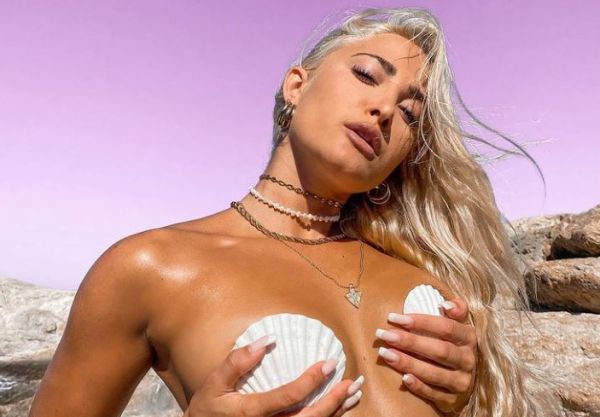 Ιωάννα Τούνη – Μιλά για τα μαλλιά της και ο Δημήτρης Αλεξάνδρου τη διακόπτει με τον πιο αστείο τρόπο