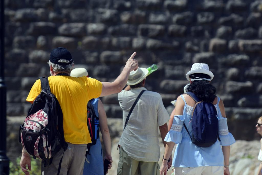 Καύσωνας – Συνεχίζεται και τις επόμενες μέρες – Πού θα φτάσει τους 42 βαθμούς