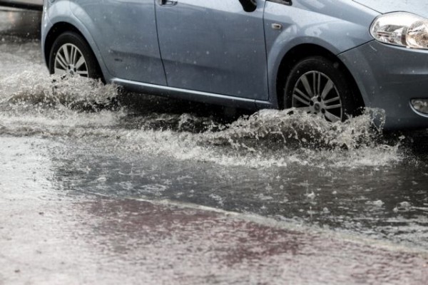 Έκτακτο δελτίο επιδείνωσης καιρού: Έρχονται βροχές, καταιγίδες και χαλάζι – Πού θα «χτυπήσουν»